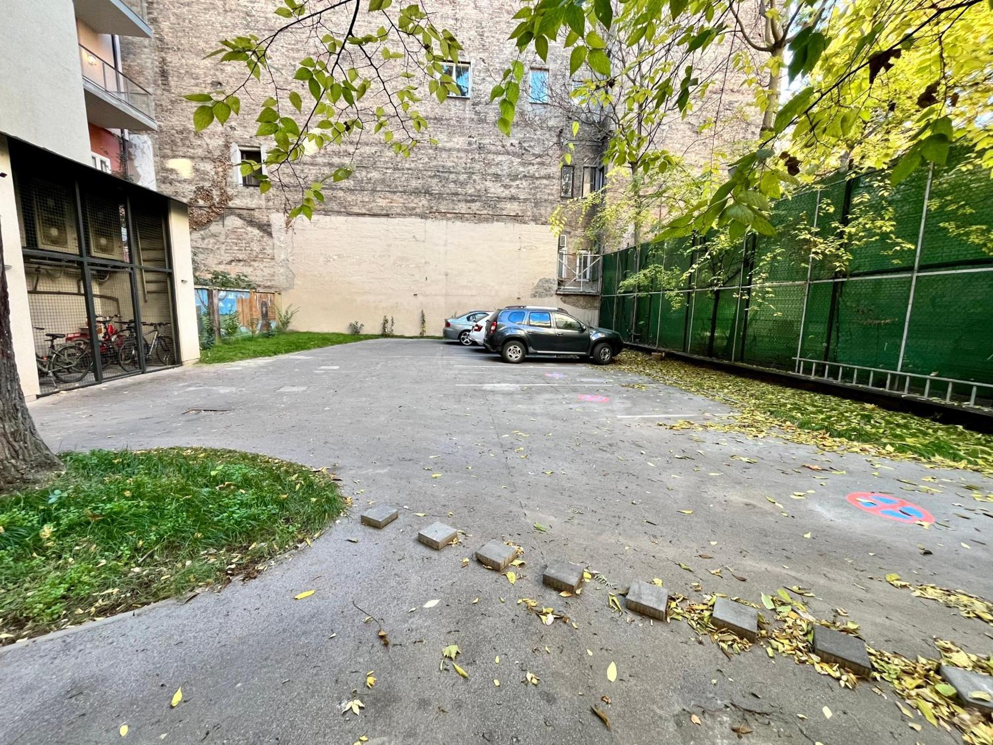 Best Seasons La Famiglia Budapest Ngoại thất bức ảnh
